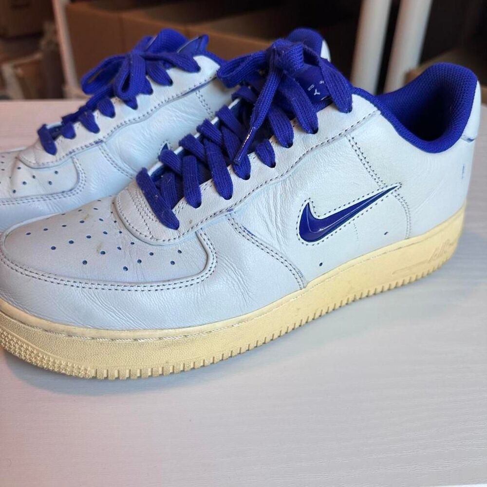 Nike Men's Blue and White Trainers
